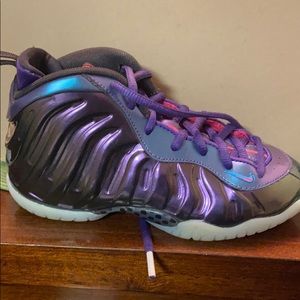 Girl Nike Foamposites